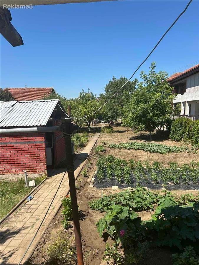 I am selling a plot in Kucevacka Bara