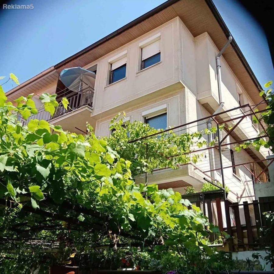Kuka vo Varos 160m2 na 3 visini,pogled na ezero