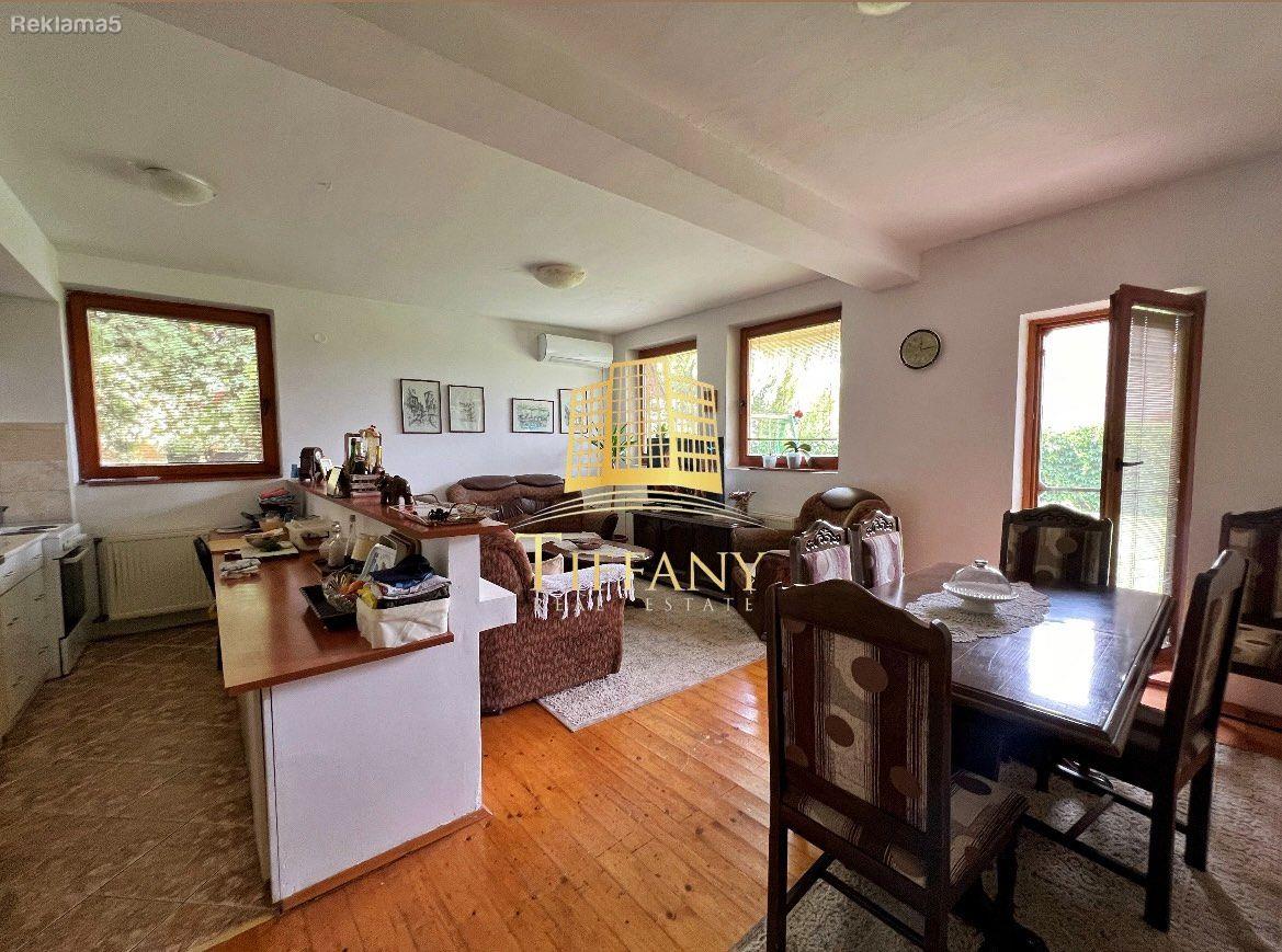 A house for sale in Bardovci in the elite part