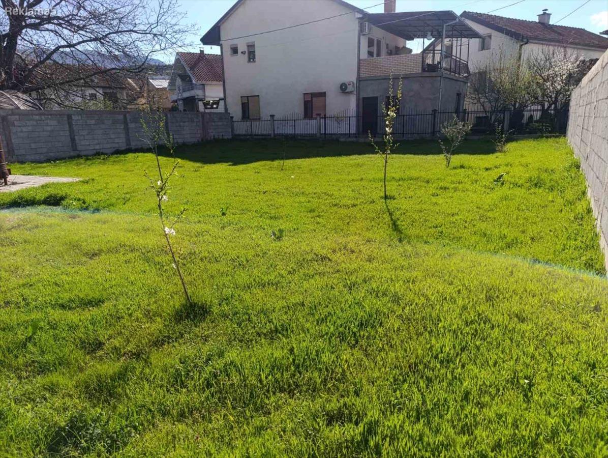 Se prodava plac vo Gjorce Petrov vo blizina na stadionot