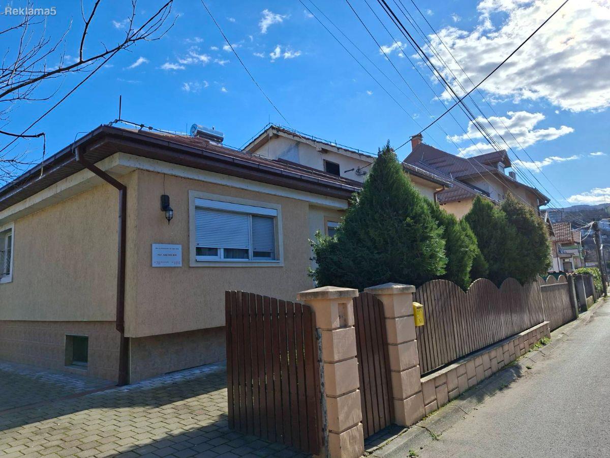 House for sale or rent in Chrom