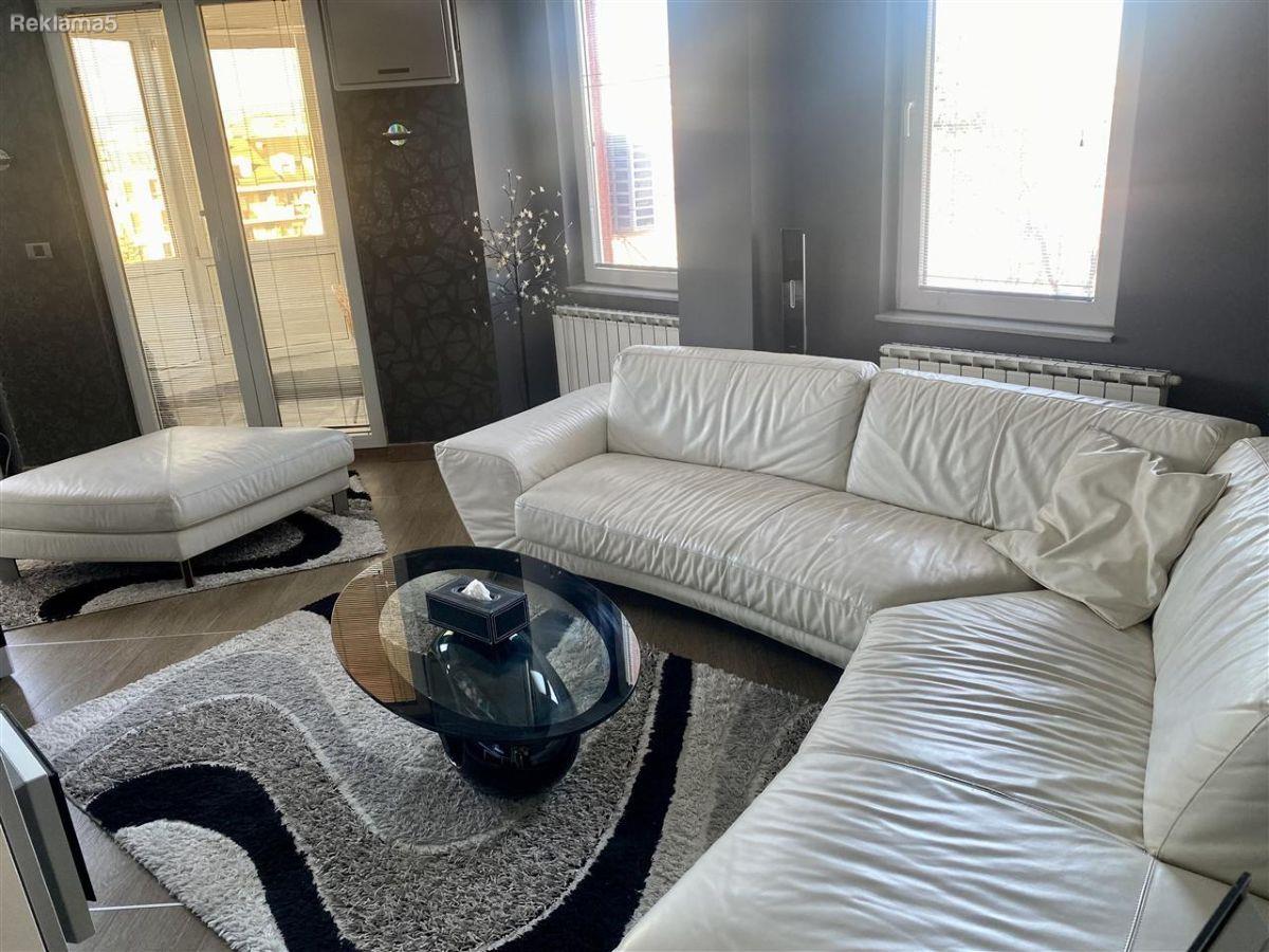 Namesten stan vo Centar 88m2 so 2 spalni renoviran