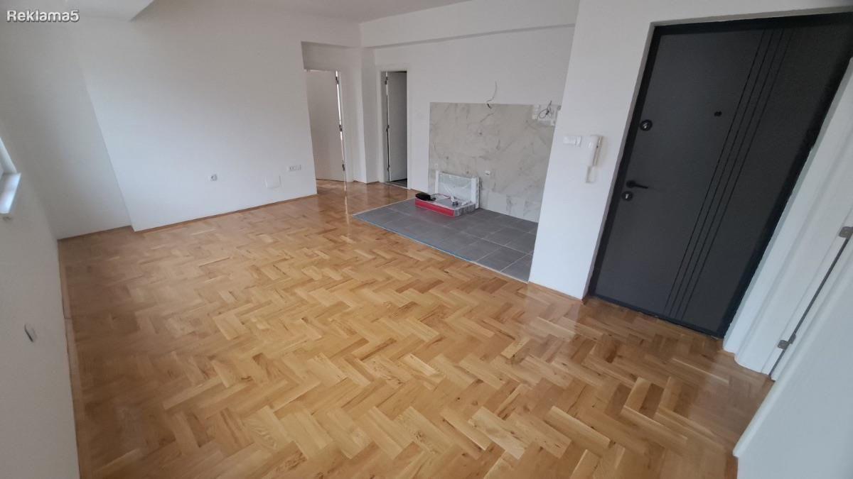 APARTMENT FOR SALE WITH ROOF TERRACE IN CHROME
