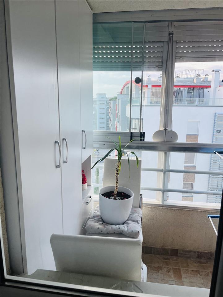 I am selling a 42m2 apartment in Aerodrom