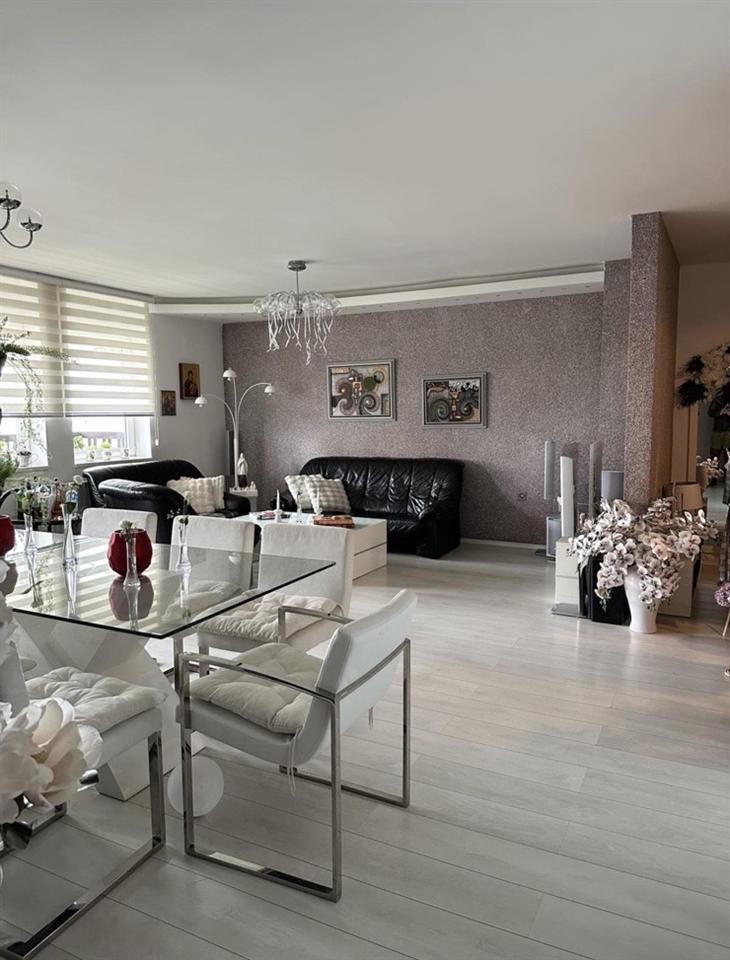 Se prodava stan vo Novo Lisice 80m2