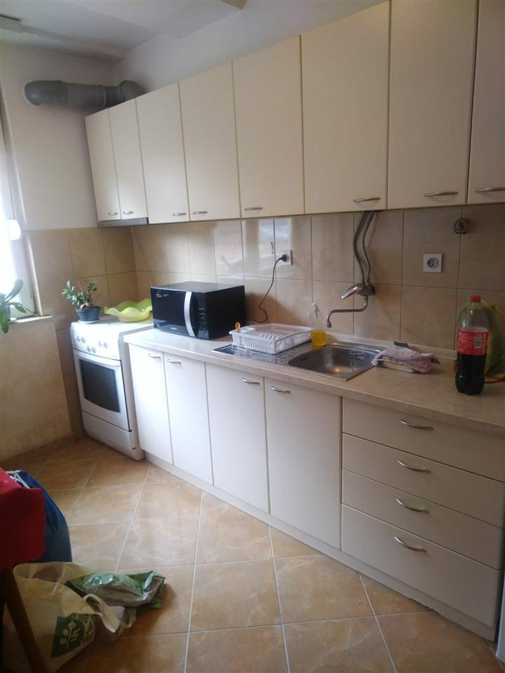 We are selling a 44m2 apartment in Nas. Airport