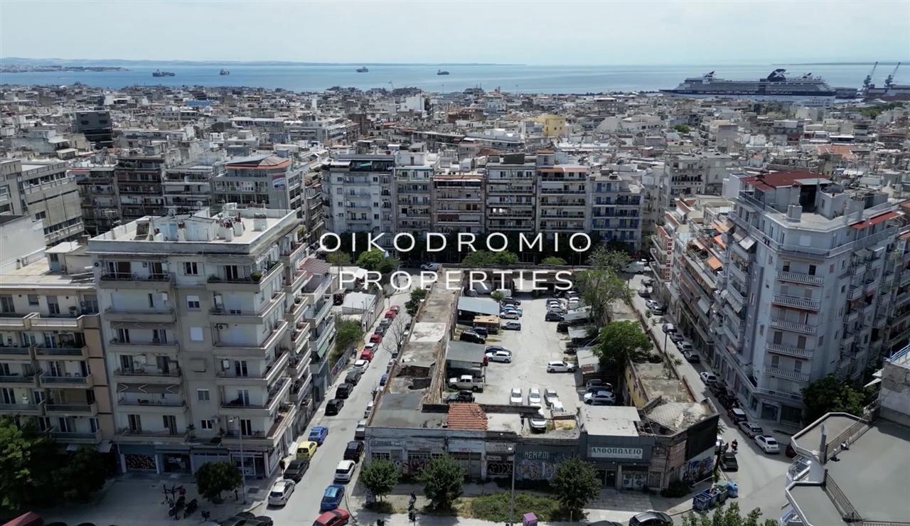 Thessaloniki apartment of 90m2 on the 1st floor.