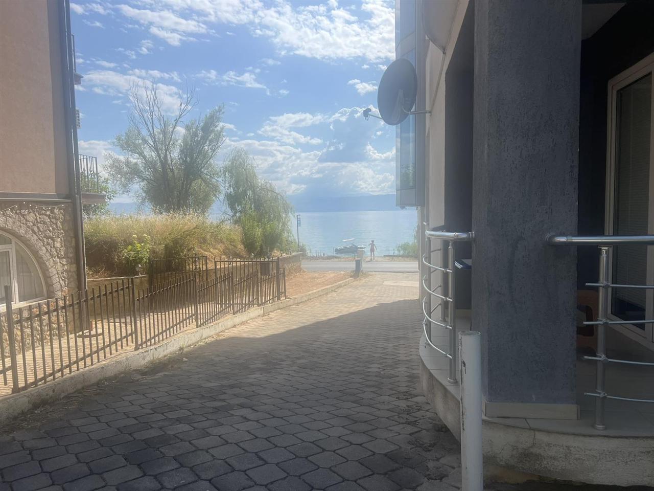 IMPERIA – Apartment next to the lake shore