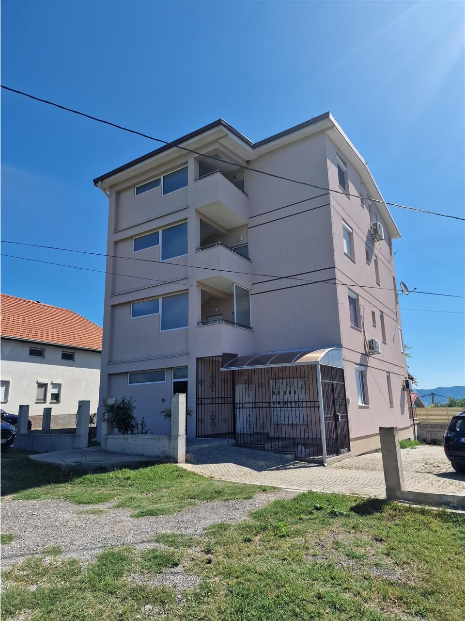 Se proadav stan vo Star Dojran