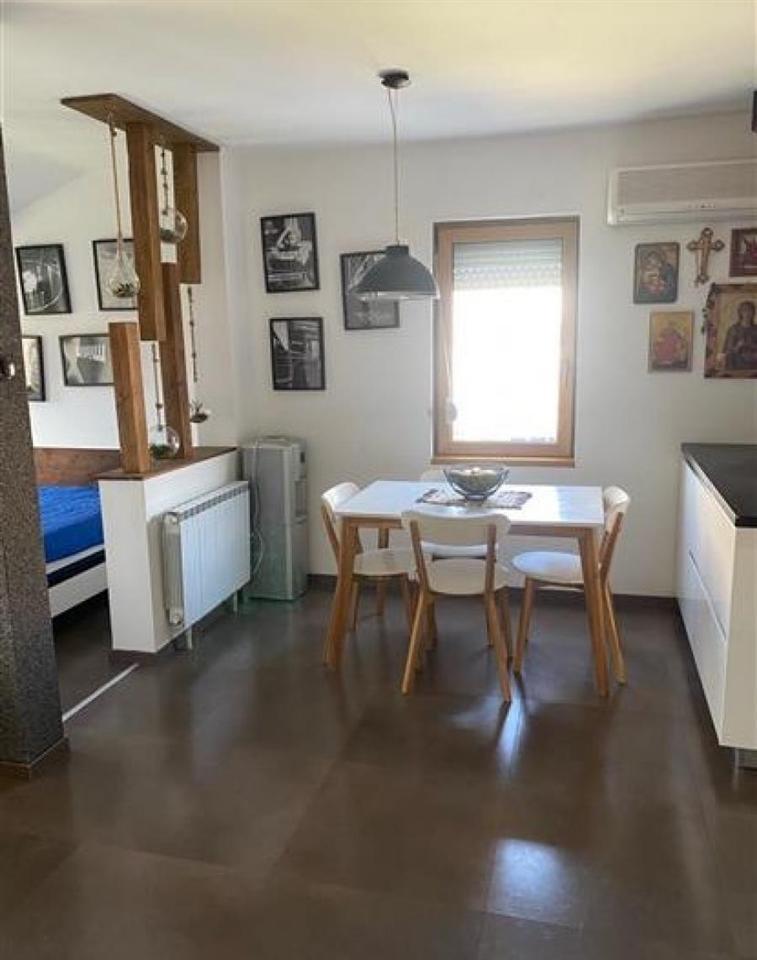 A 55m2 apartment is for sale in Novo Lisice