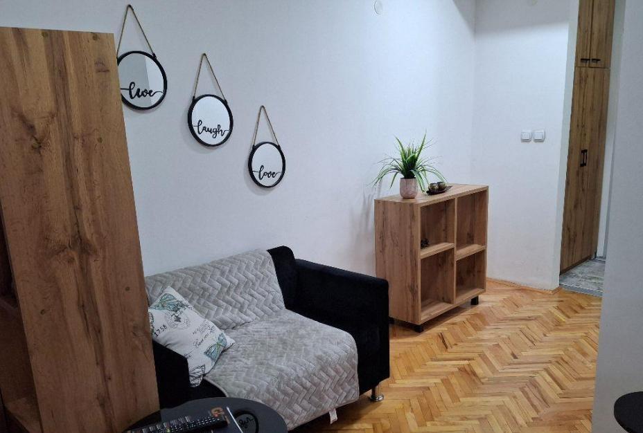 Garsonjera vo Aerodrom-Skopjanka 28m2 renovirana