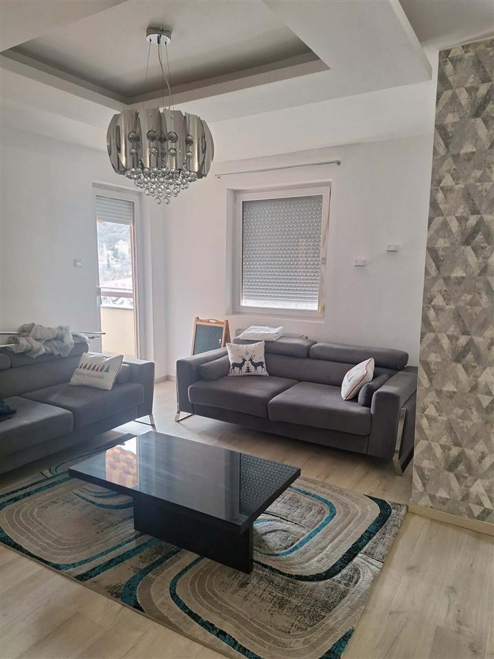 Se prodava stan 77m2 so dve spalni sobi vo K.Voda