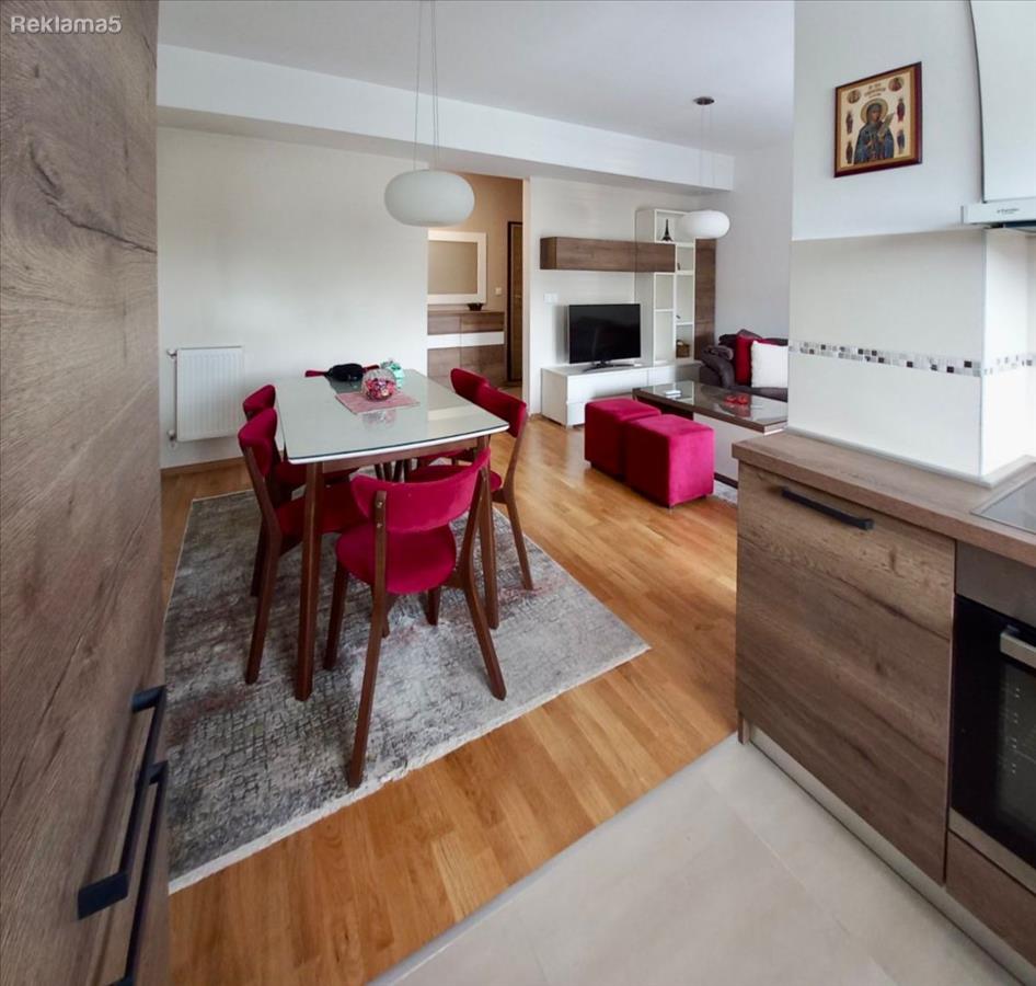 Three-room apartment for sale in Kisela Voda