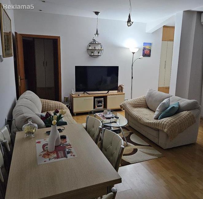 Namesten stan vo Aerodrom 49m2 so 1 spalna renoviran