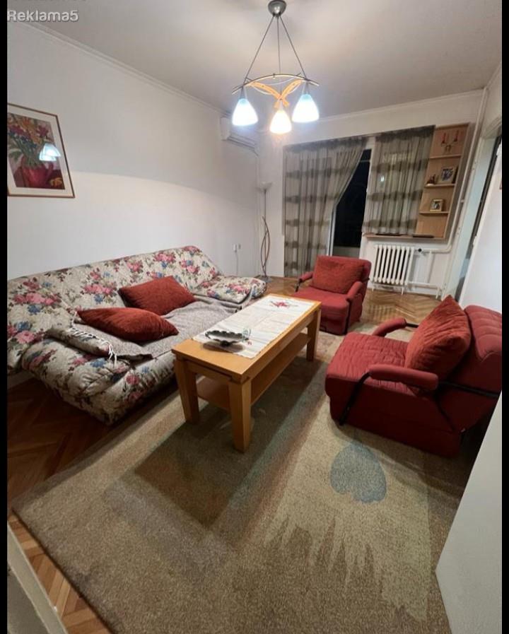 Se prodava renoviran opremen stan Karpos 4
