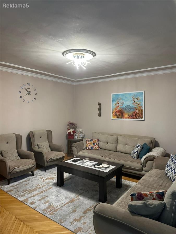 Se prodava namesten ztan 72m2 vo topansko