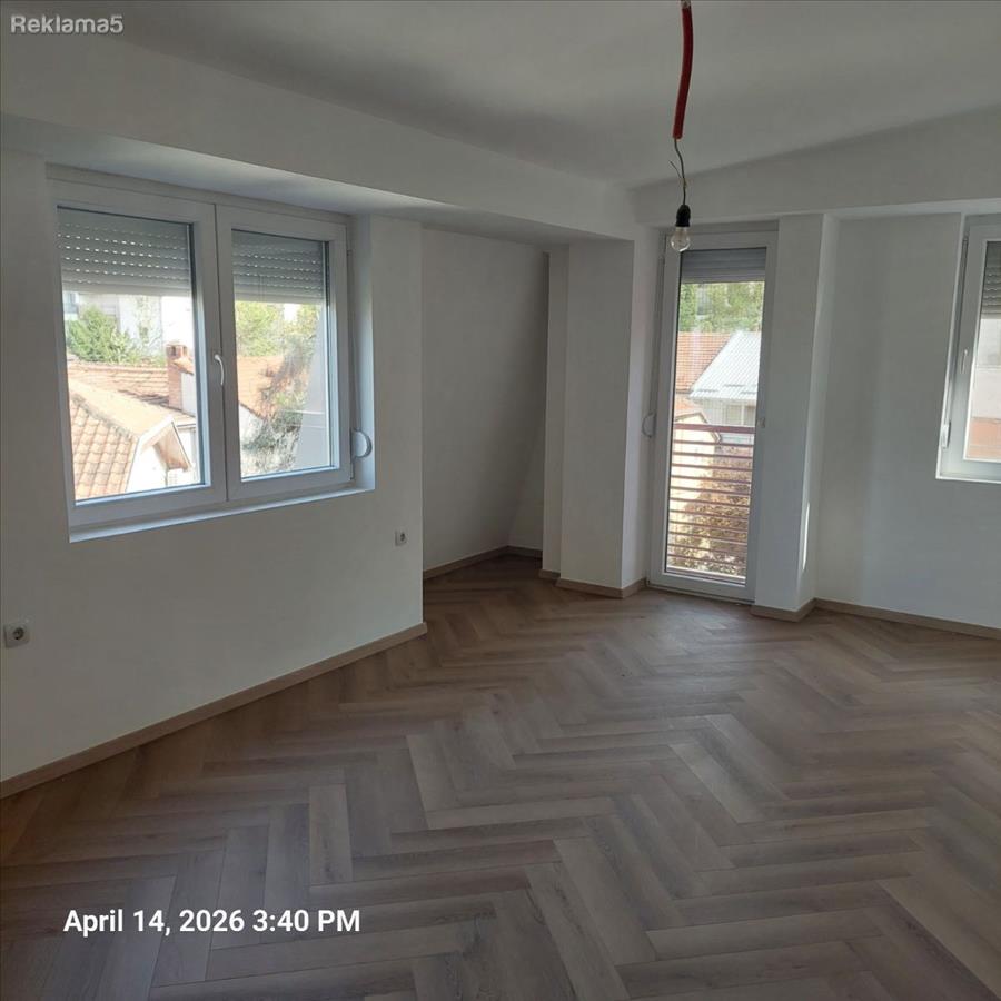 VODNO stan 176m2 so dnevna 70m2