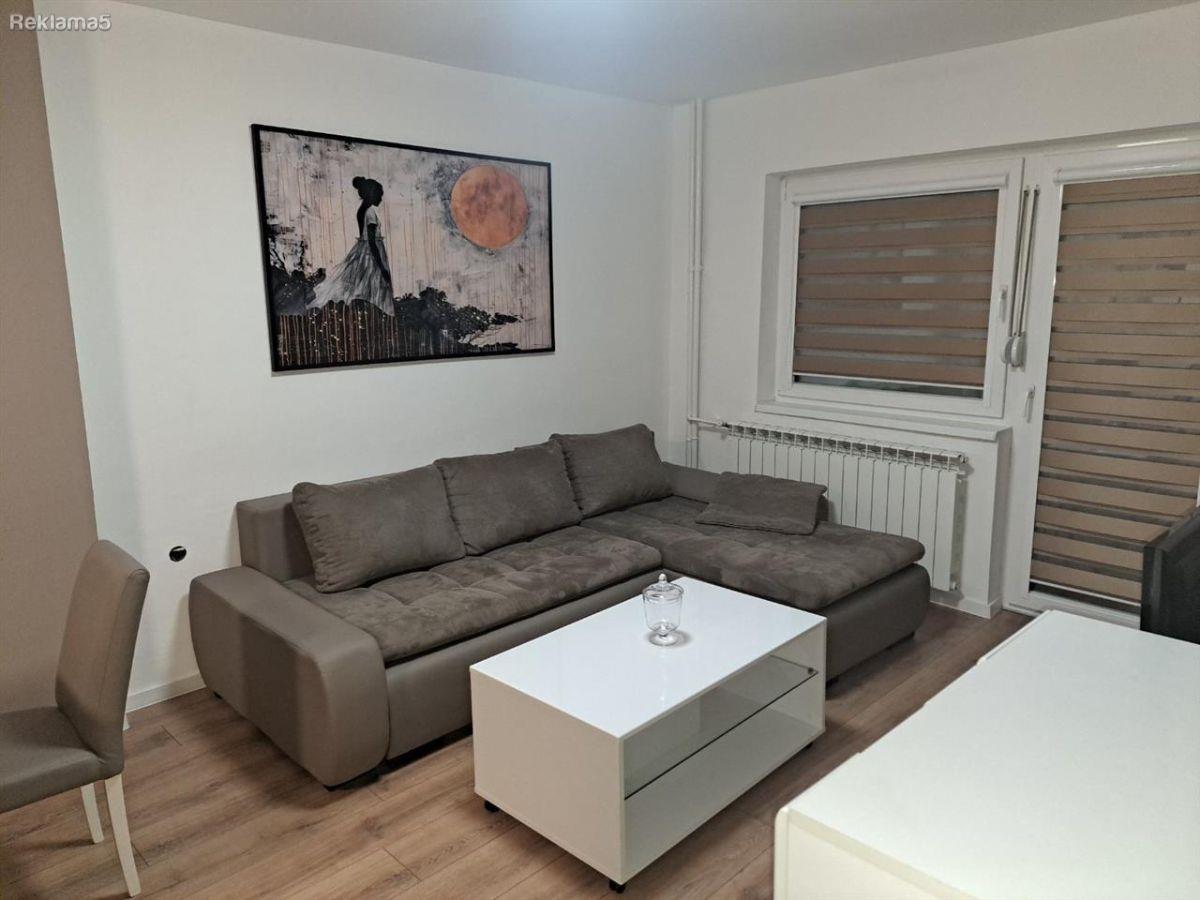 Namesten stan vo Centar kaj crven krst 47m2 so 1 spalna