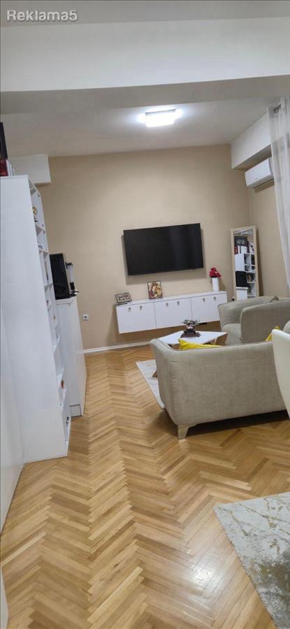 A two-room apartment with a garage is for sale in Kisela Voda