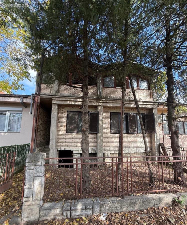 House for sale – 245 m² + yard 200 m² in Us. October 11