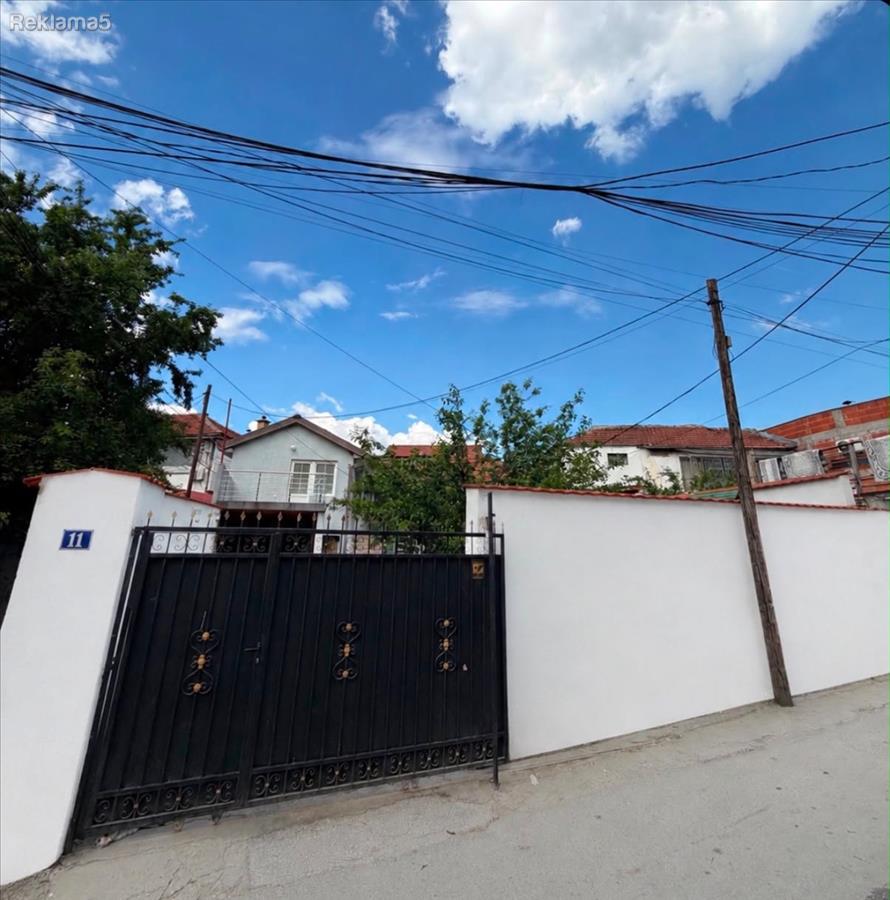 Se prodava kuka vo chair Gazibaba