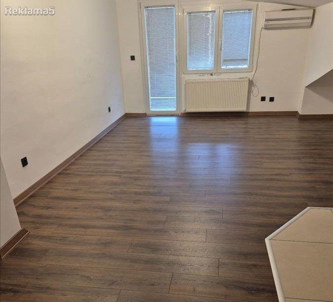 Se prodava stan 47m2 na Vodno