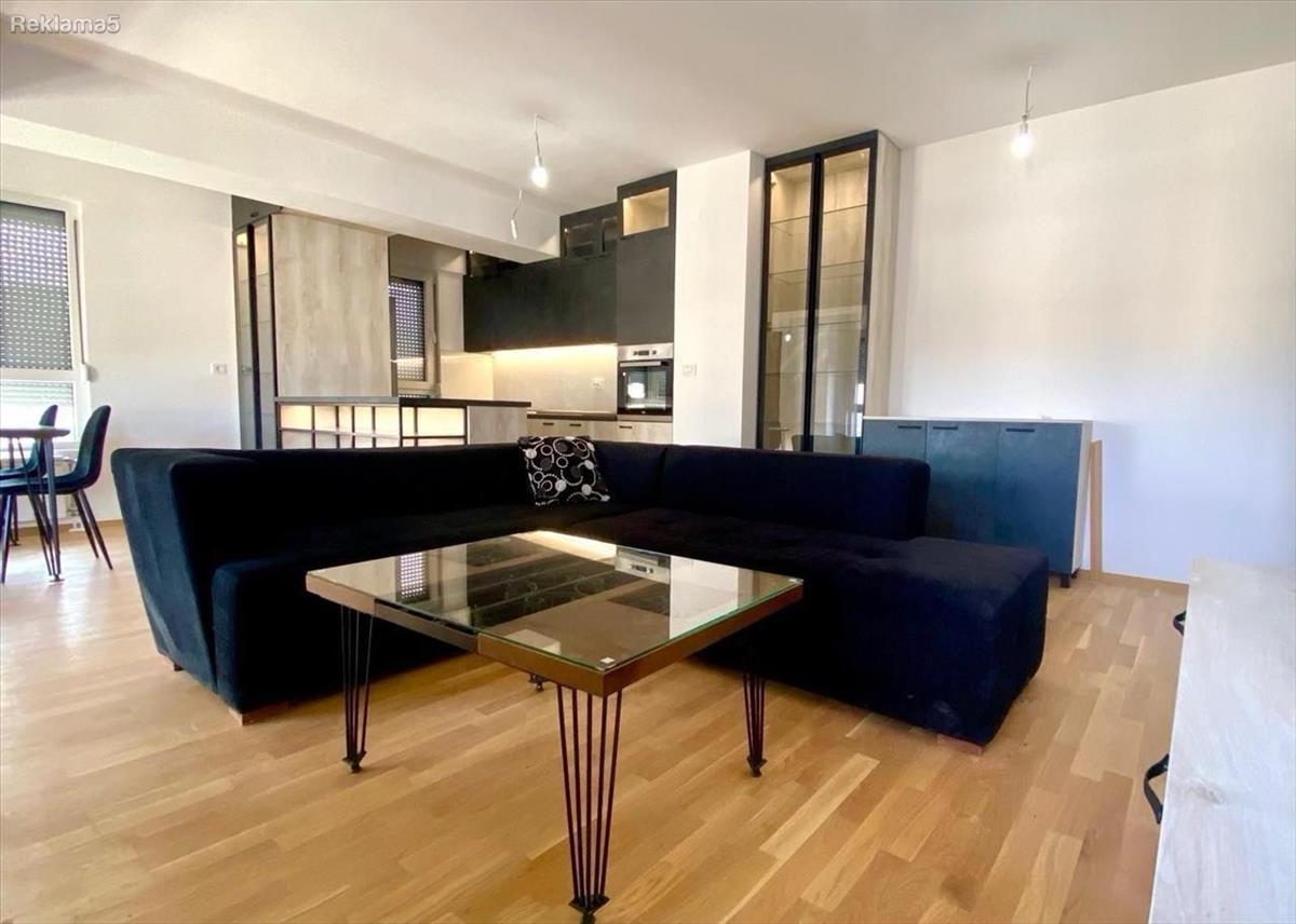 A new apartment with a garage in Aerodrom is for sale