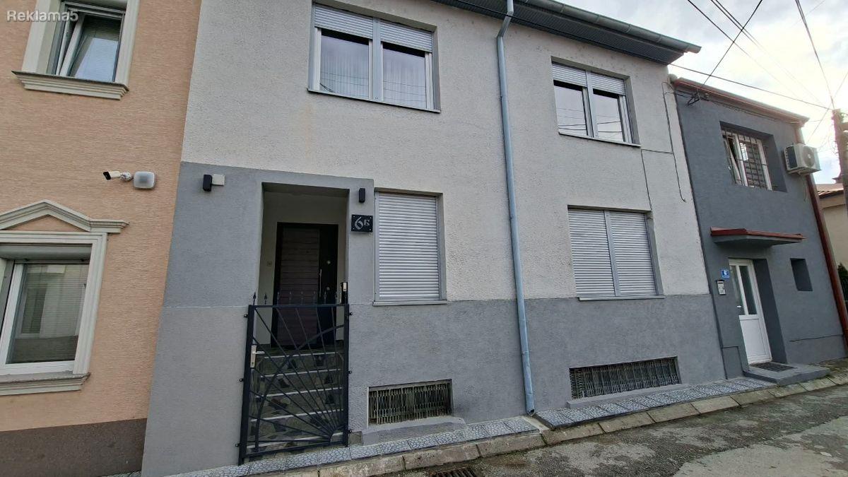 Renovated house for sale in Yeni Maalo