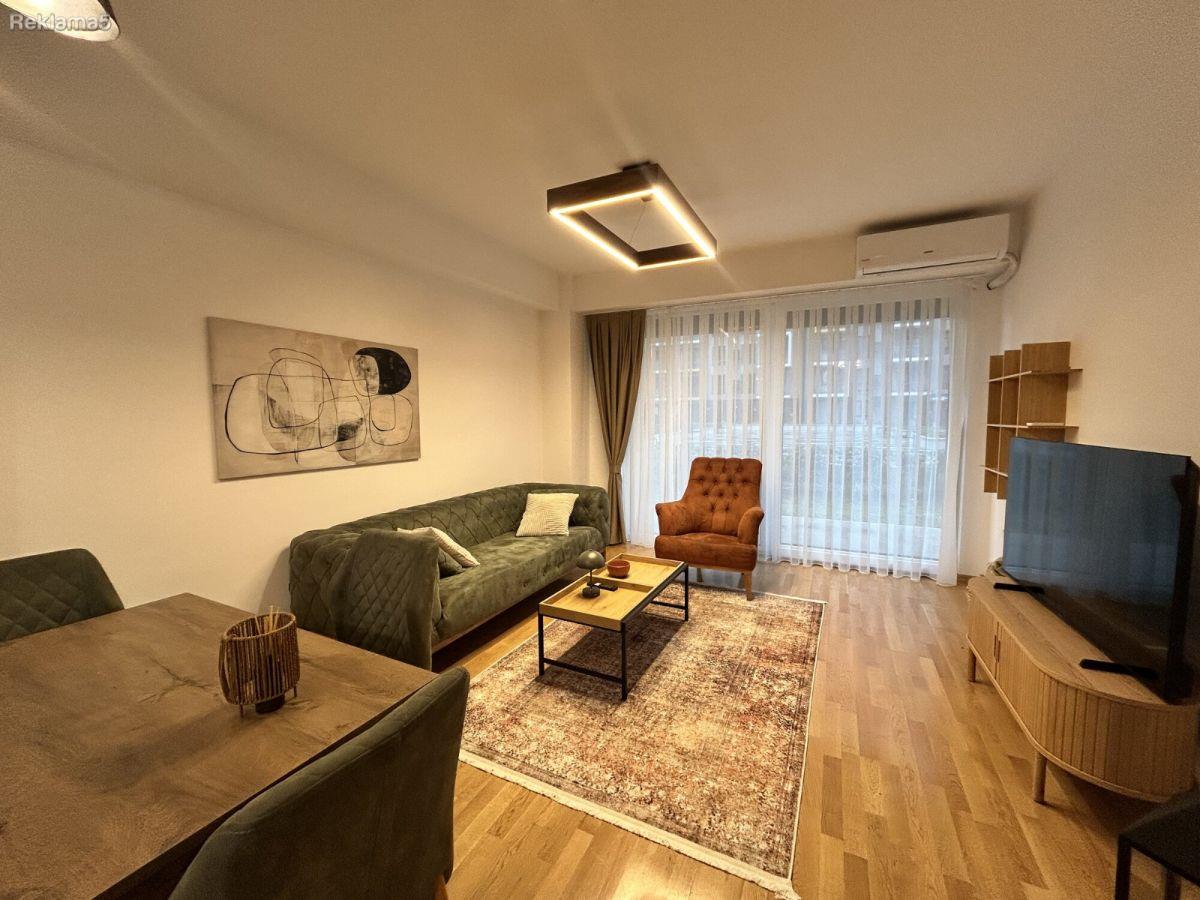 SE PRODAVA NOV NAMESTEN 4-SOBEN STAN VO EAST GATE LIVING