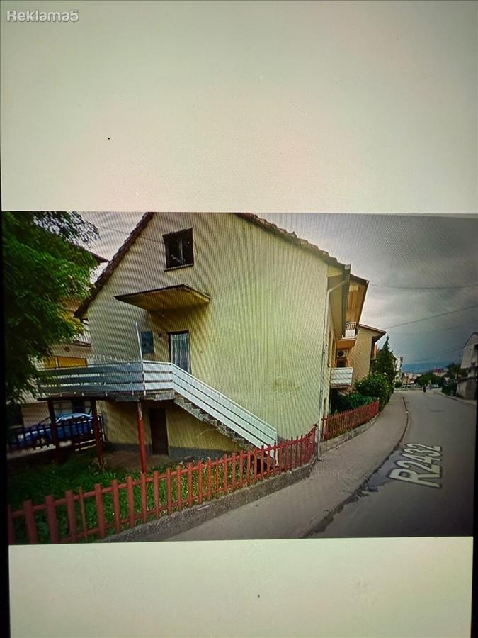 SE PRODAVA KUKA VO STRUMICA VO STROG CENTAR
