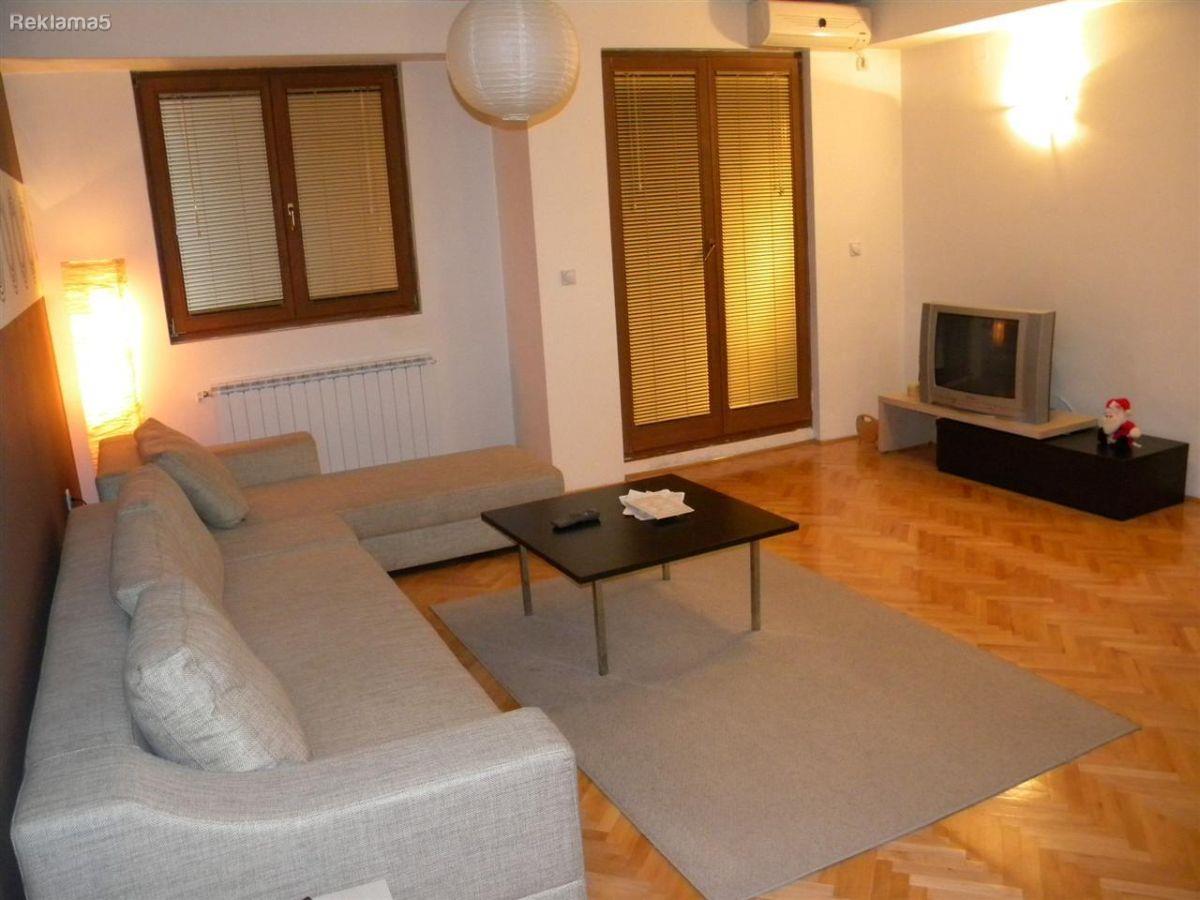 Namesten stan vo Centar 59m2 renoviran
