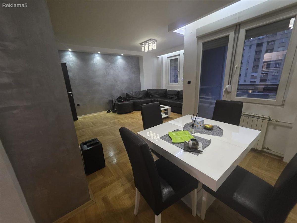 RENOVATED FURNISHED 2 BEDROOM APARTMENT OLD AIRPORT