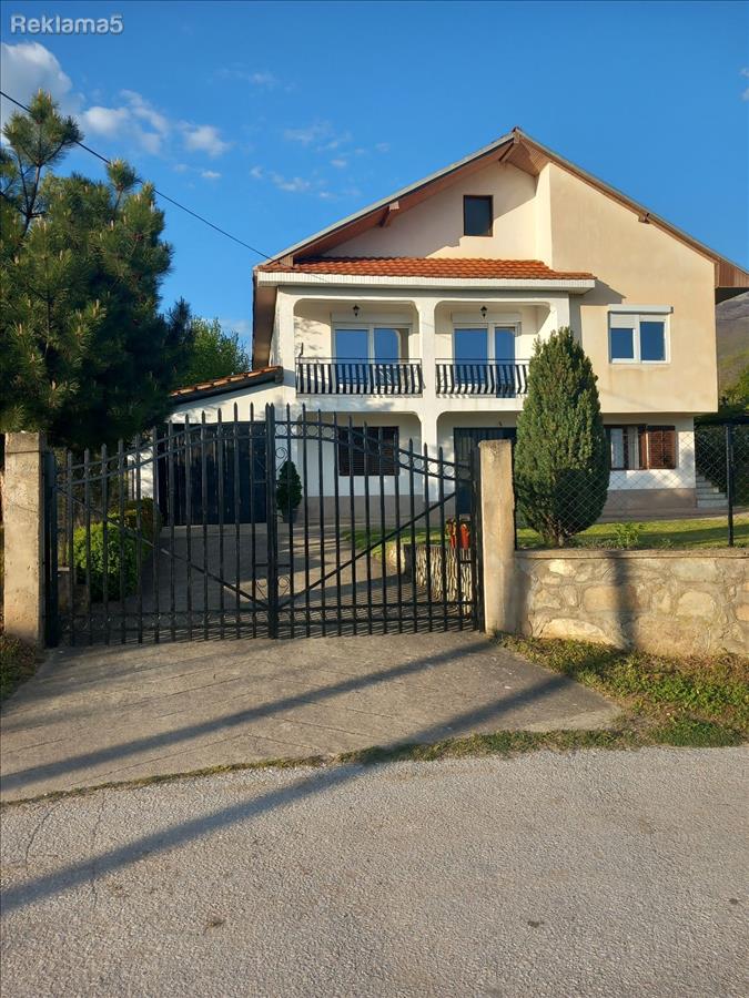I am selling a house by the Prespa Lake