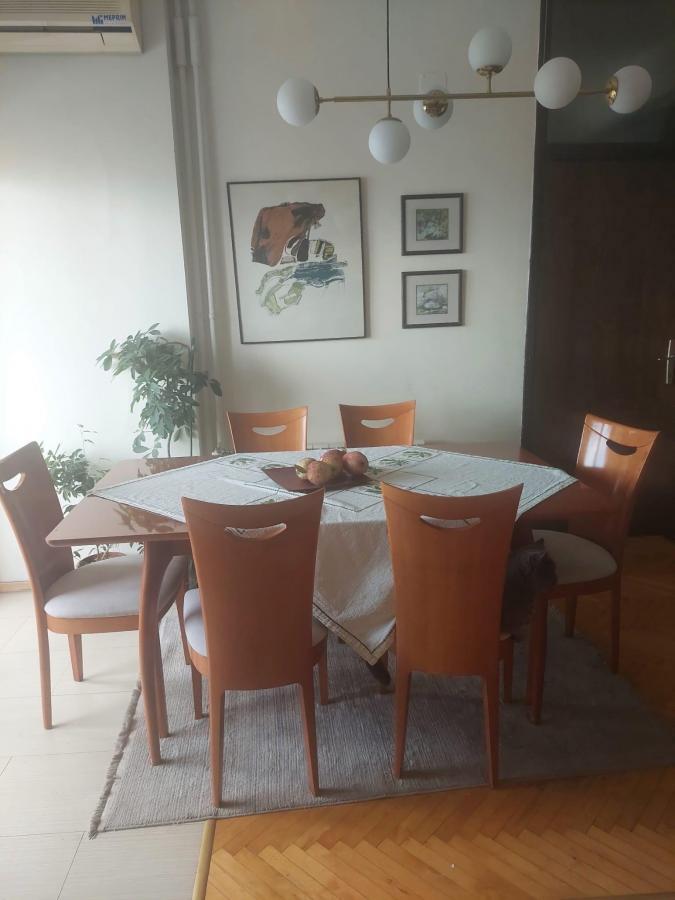An 88m2 apartment is for sale in Aerodrom