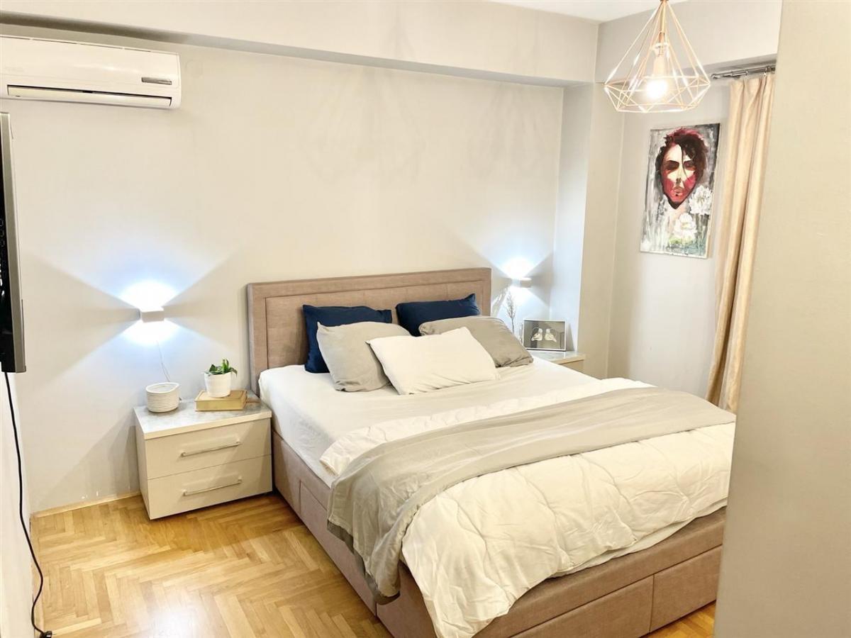 A 90m2 apartment in Aerodrom is for sale