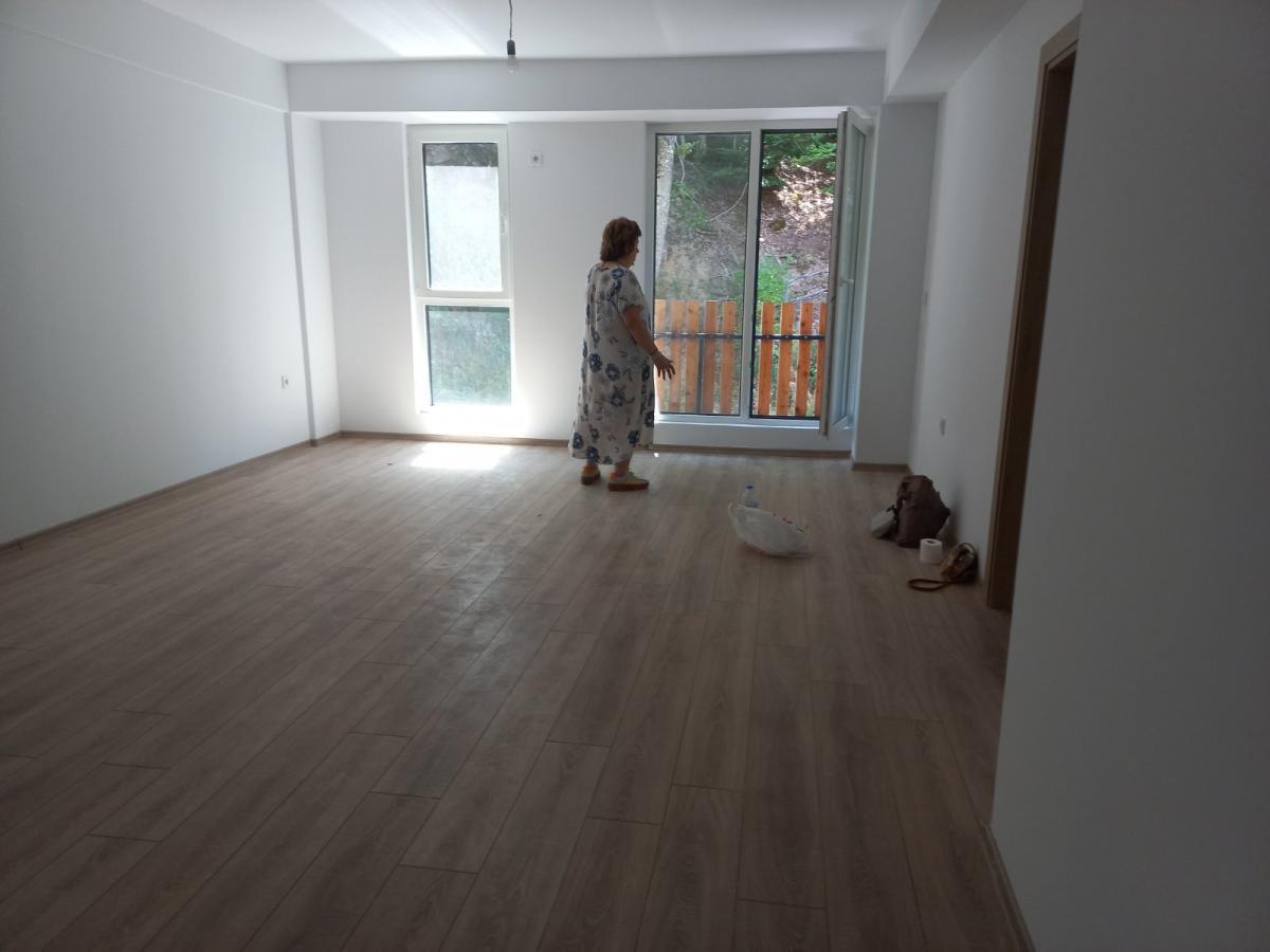 A 58m2 apartment is for sale in Mavrovo