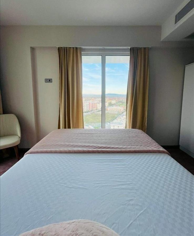 A 64m2 apartment is for sale in Djevahir-Airport
