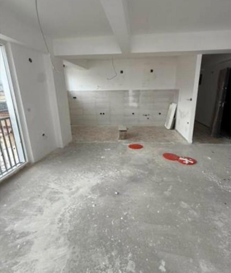 A new apartment of 102m2 is for sale in Vlae