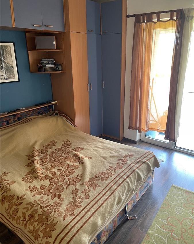 Se prodava stan vo naselba Novo Lisice 80m2