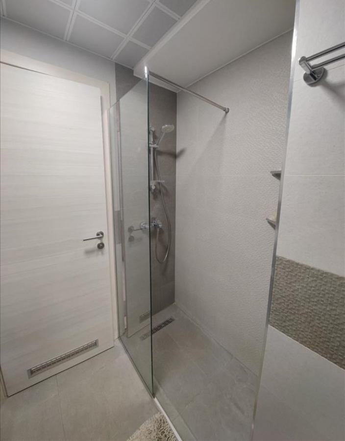 A 39m2 apartment in Aerodrom is for sale