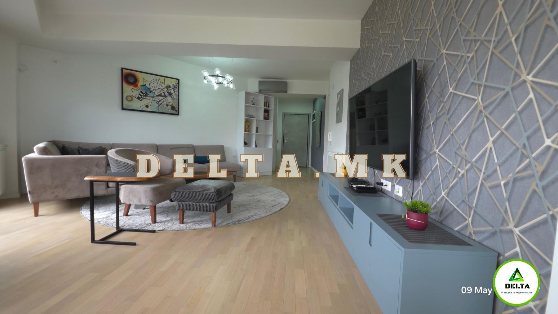 SE PRODAVA NAMESTEN PENTHOUSE VO CENTAR, VERO JUMBO
