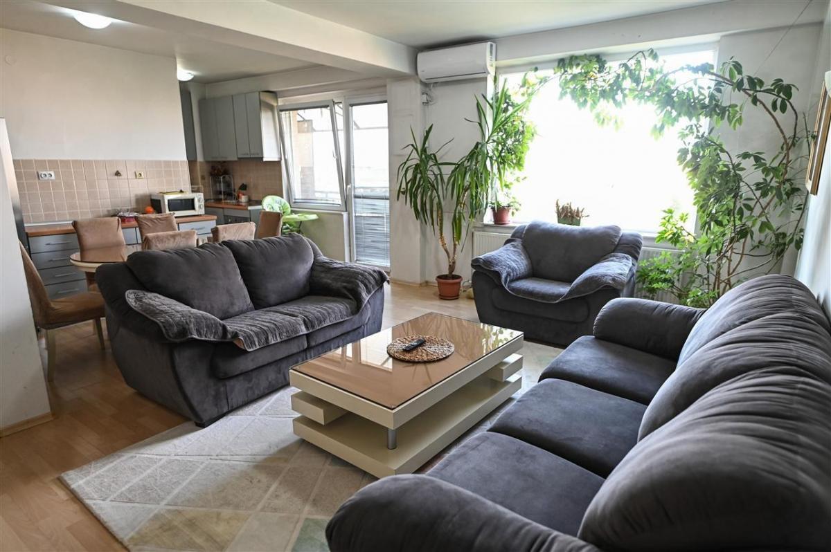 An 89m2 apartment is for sale in Kisela Voda