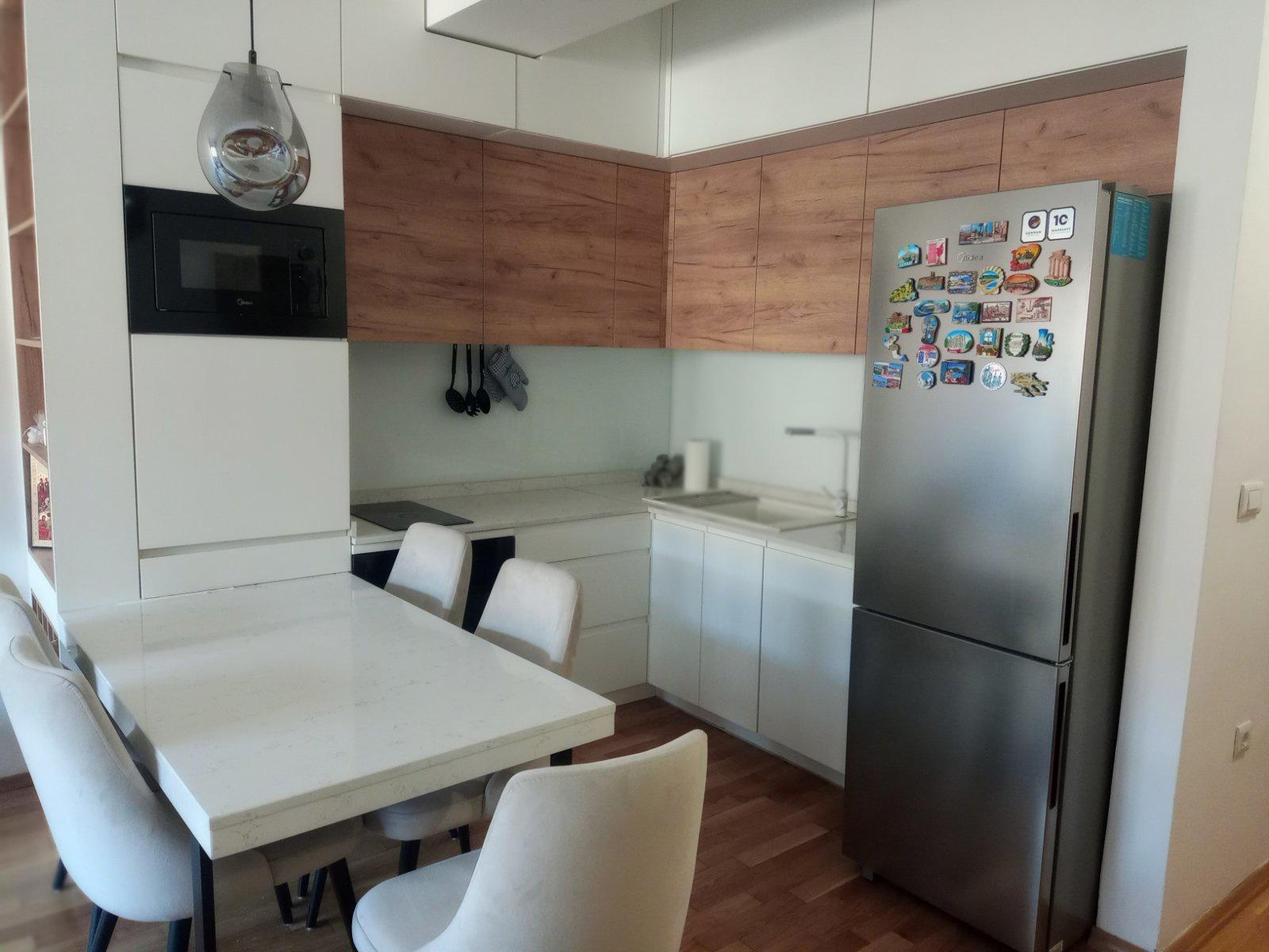 An apartment with a garage is for sale in Complex Alexandria