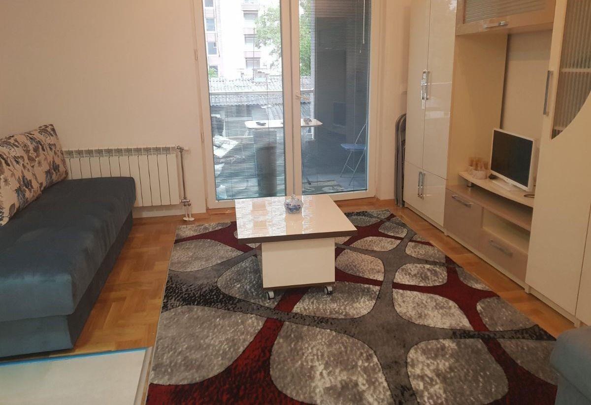 Se prodava garsonjera 27m2 vo Aerodrom