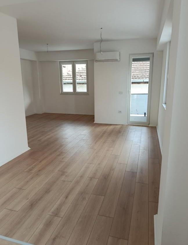 Se prodava stan 74m2 vo Vlae