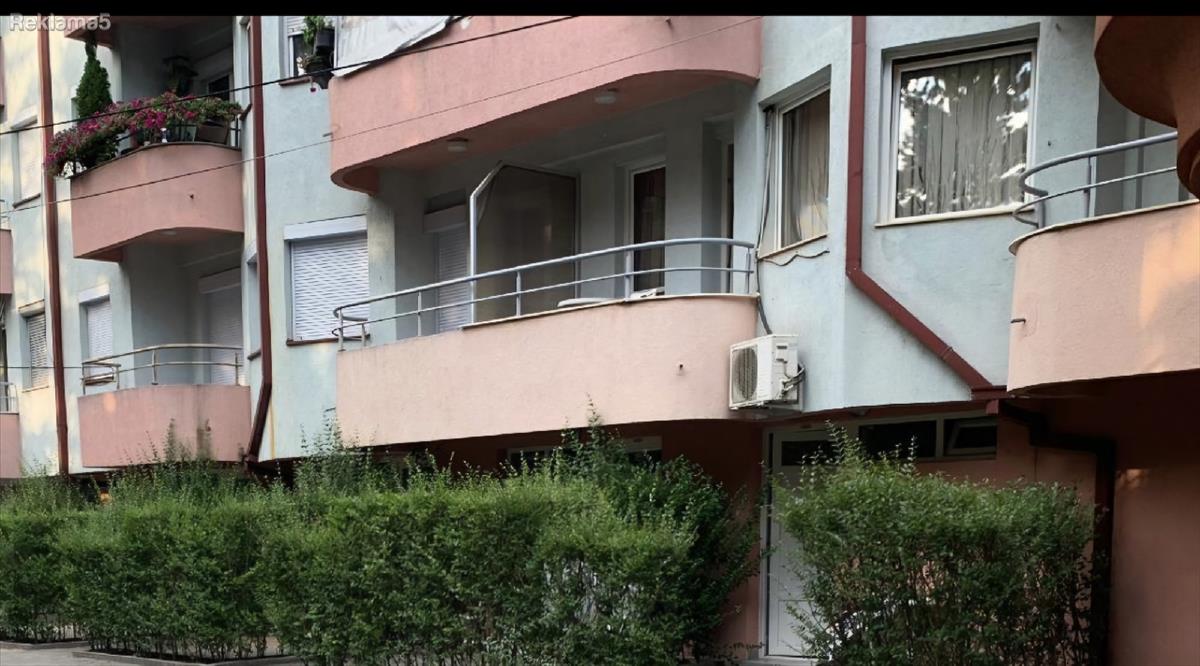 Se Izdava Luxuzen Stan 3 1 130m2