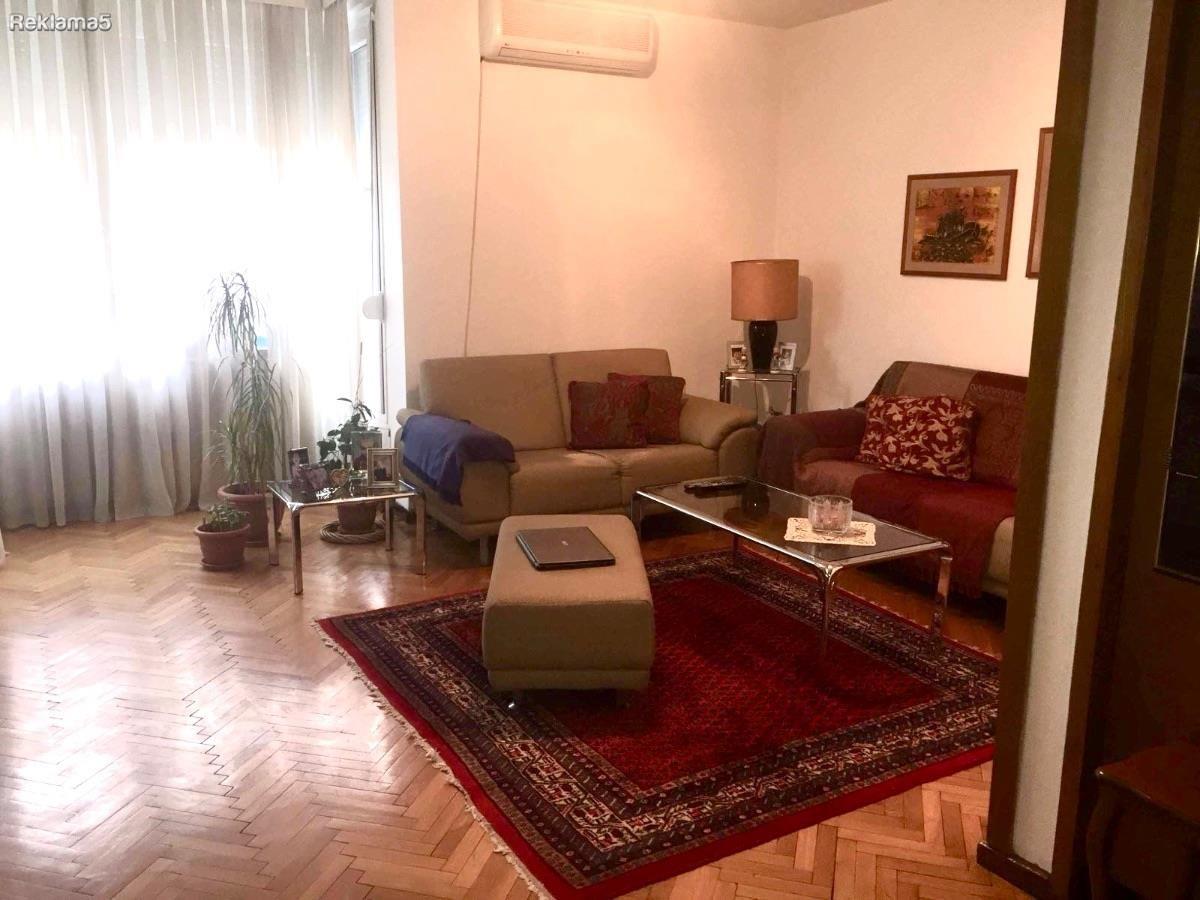 SE IZDAVA TROSOBEN KAJ MALAGA POLICIJA BEKO CENTAR