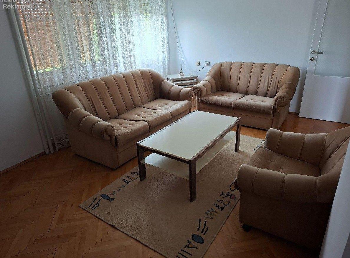 KARPOS 2 DO TINEKSOT SE IZDAVA TROSOBEN STAN