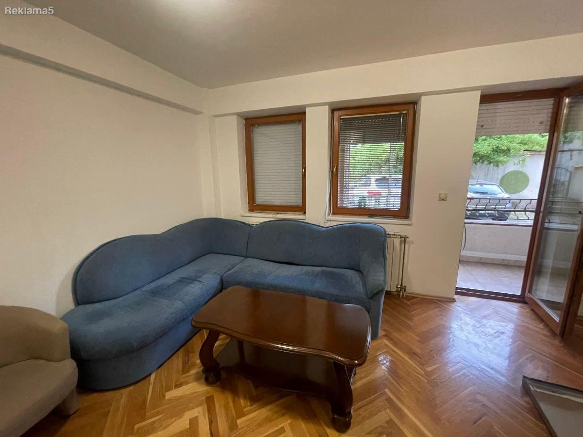 SE IZDAVA TROSOBEN