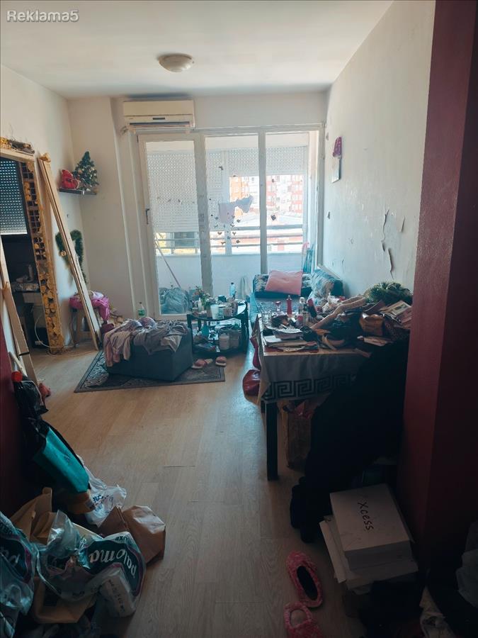 Se Prodava Stan Novo Lisice !!!